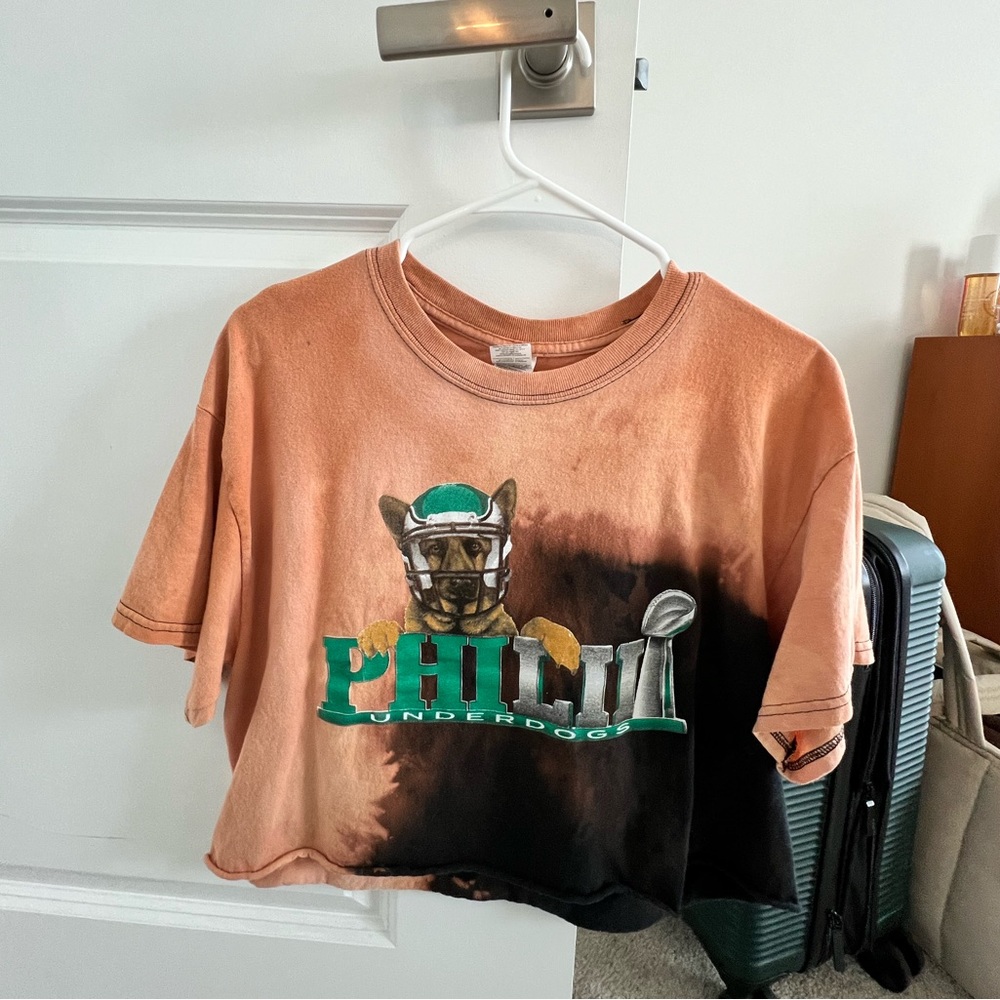 Cropped Eagles Tee